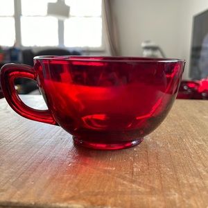 🌎 Vintage RUBY RED GLASS  punch/Coffee/Tea cups 2 cups available.